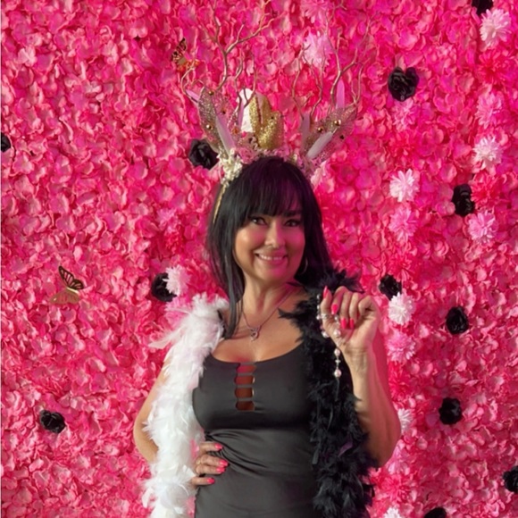 Golden horns headpiece main image 8